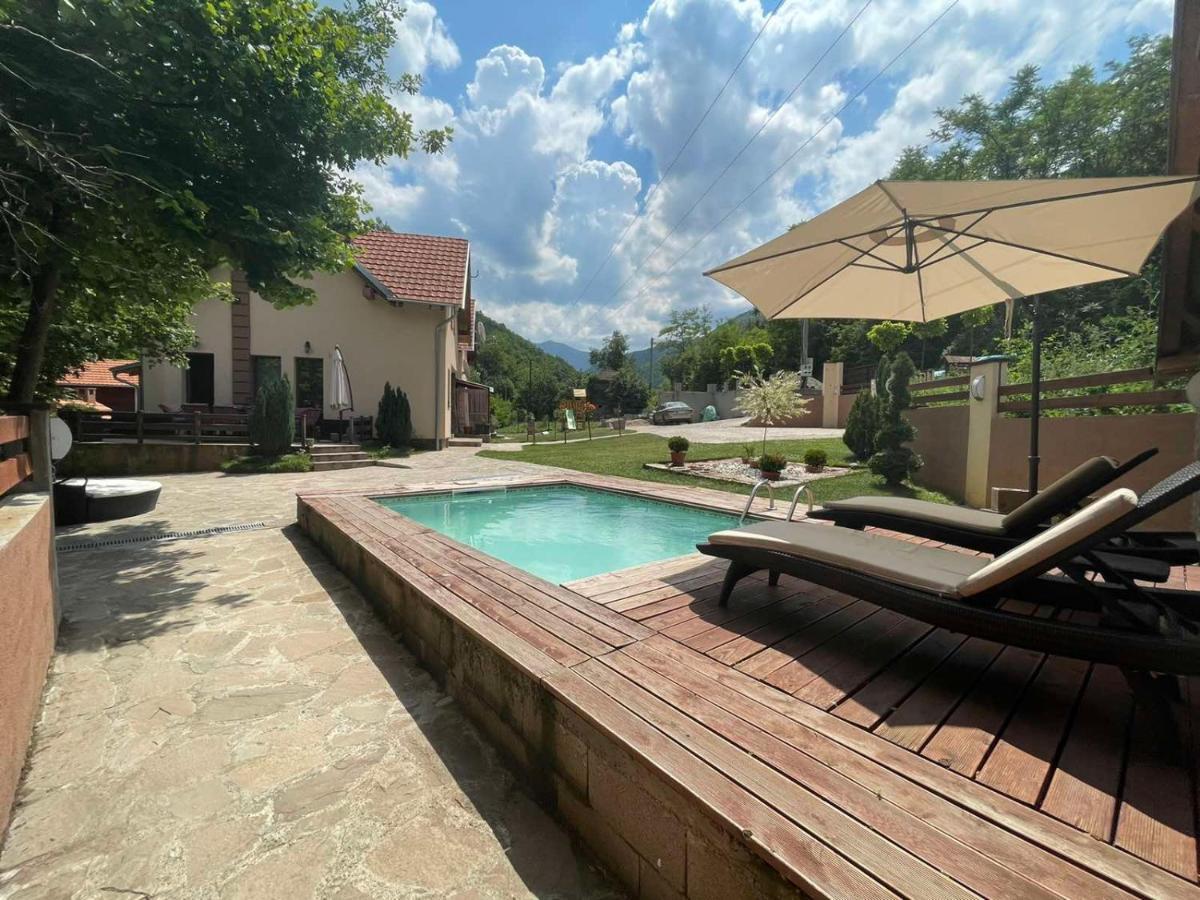Lodge Zeleni Svet Crni Vrh Εξωτερικό φωτογραφία