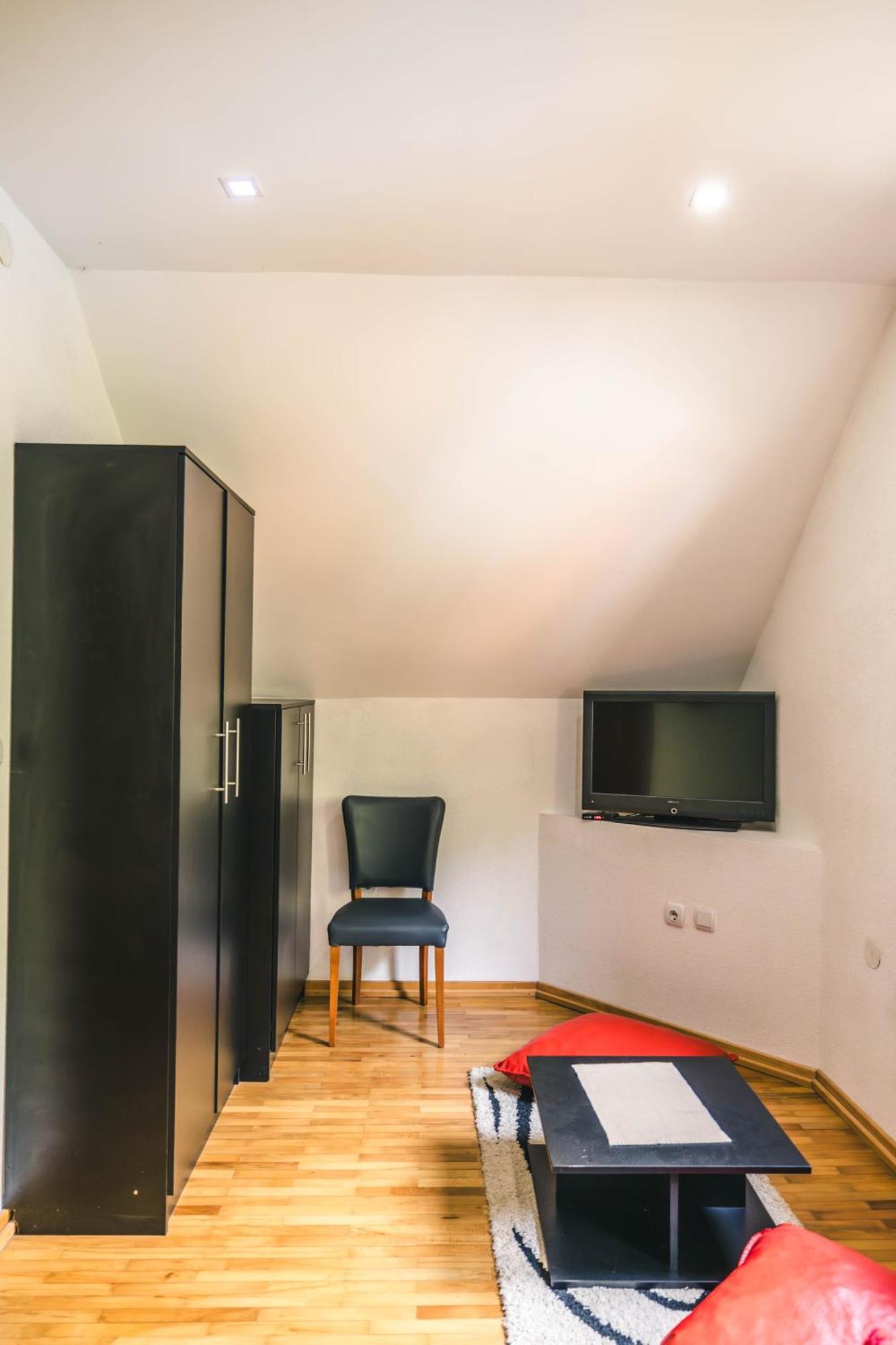 Lodge Zeleni Svet Crni Vrh Εξωτερικό φωτογραφία