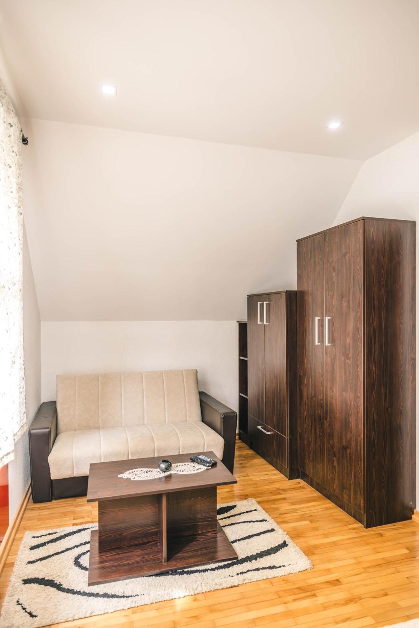 Lodge Zeleni Svet Crni Vrh Εξωτερικό φωτογραφία