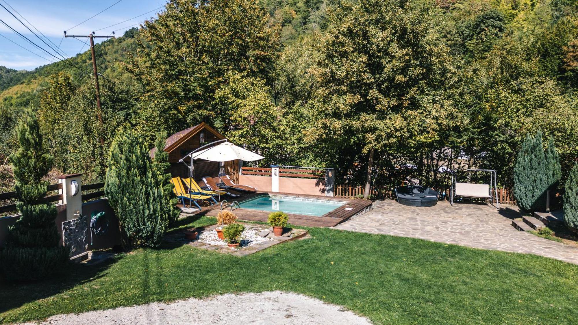 Lodge Zeleni Svet Crni Vrh Εξωτερικό φωτογραφία